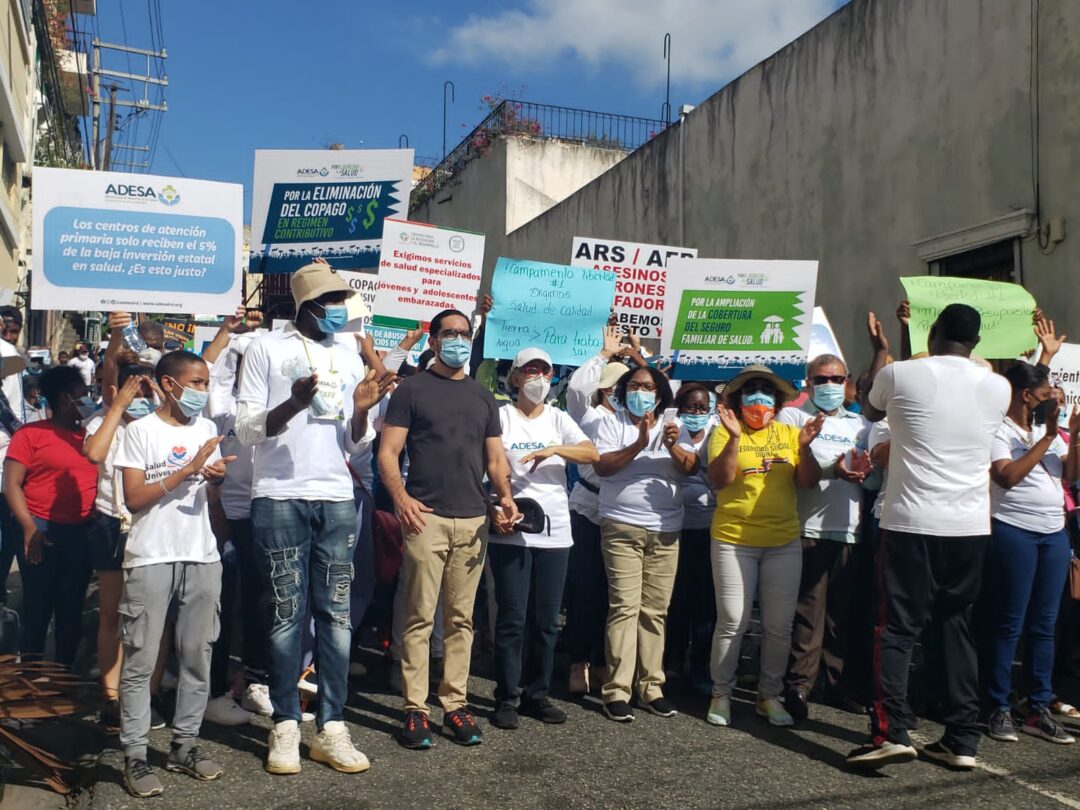 Miles marchan por el derecho a la salud