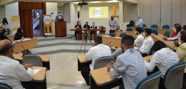 Realizan ronda interuniversitario sobre administración y función pública